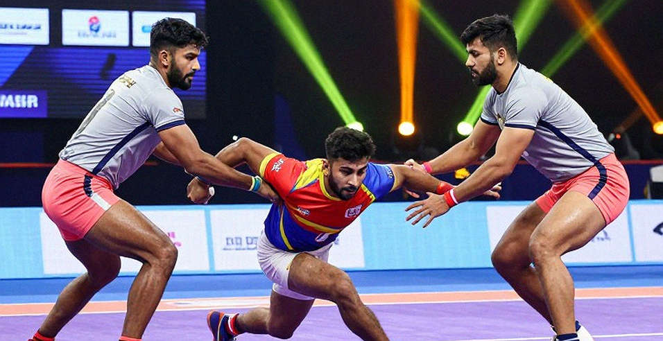 बारह खाने भरे, एक भी तथ्य नहीं: कबड्डी की रिटेंशन विंडो में काग़ज़ और आँकड़े का फ़ासला बारह खाने भरे, एक भी तथ्य नहीं: कबड्डी की रिटेंशन विंडो में काग़ज़ और आँकड़े का फ़ासला