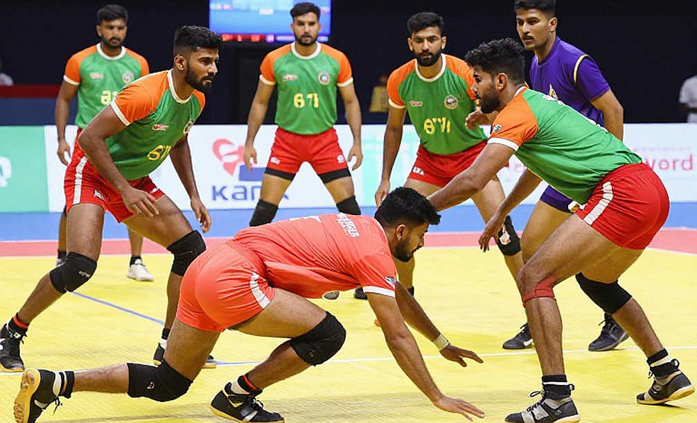 अहमदाबाट में भारत बनाम इंग्लैंड: स्कोरबोर्ड नहीं, टीम शीट है इस मैच की असली खबर अहमदाबाट में भारत बनाम इंग्लैंड: स्कोरबोर्ड नहीं, टीम शीट है इस मैच की असली खबर