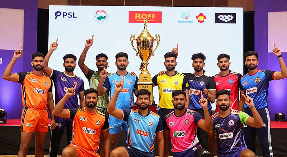 अहमदाबाट में भारत बनाम इंग्लैंड: स्कोरबोर्ड नहीं, टीम शीट है इस मैच की असली खबर अहमदाबाट में भारत बनाम इंग्लैंड: स्कोरबोर्ड नहीं, टीम शीट है इस मैच की असली खबर